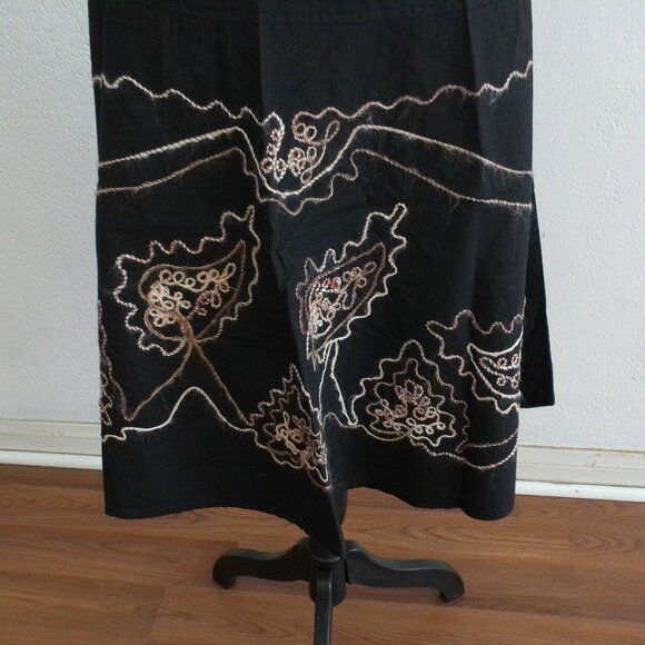 Dating, Black Midi Skirt, 100% cotton, with embroidery design. - Picture 6 of 10